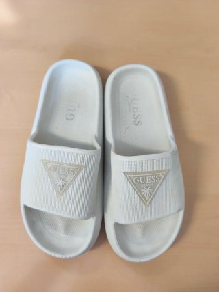 Chanclas Guess Beach blancas talla 41
