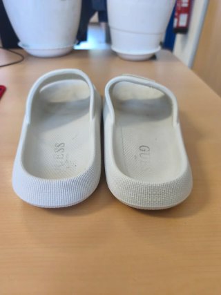 Chanclas Guess Beach blancas talla 41