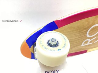 monopatin roxy longboard