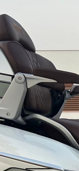Reposabrazos BMW K1600 GTL Marrones Originales