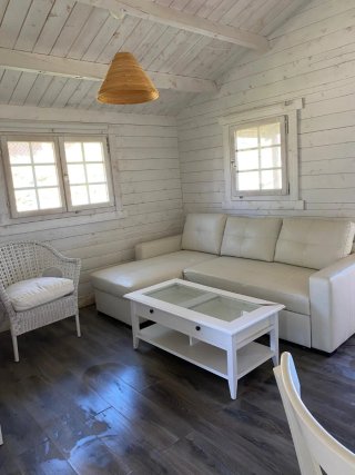 Se vende casa de madera