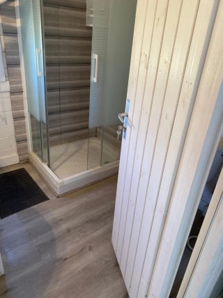 Se vende casa de madera
