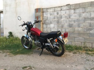 Suzuki GN-250 Clásica