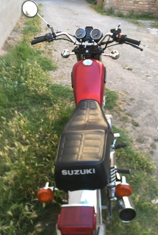 Suzuki GN-250 Clásica
