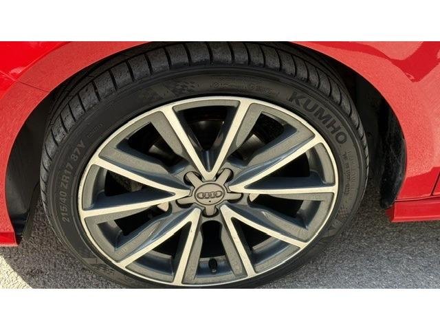 Audi A1 Adrenalin 1.4 TDI ultra 66 kW (90 CV)