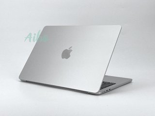 MacBook Air 13" M4 (2025) 10 CPU/10 GPU núcleos - SSD 512GB - 16GB RAM - Plata