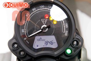 TRIUMPH SPEED TWIN 900