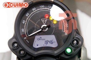TRIUMPH SPEED TWIN 900