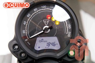 TRIUMPH SPEED TWIN 900