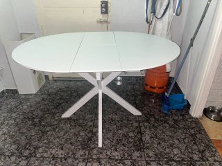Mesa de comedor redonda blanca extensible