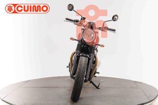 TRIUMPH SPEED TWIN 900