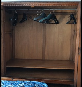Armario de madera vintage ideal para restaurar