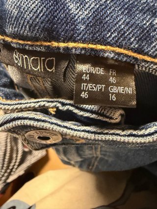 Falda vaquera azul midi con abertura