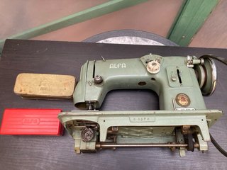 2.Máquinas de coser Refrey  y Alfa j
