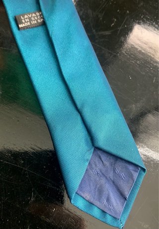 Corbata azul verdosa
