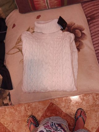 Jersey de punto grueso cuello alto.. máximo Dutti