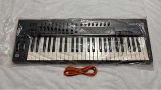 Teclado MIDI Novation Launchkey 49 MK2