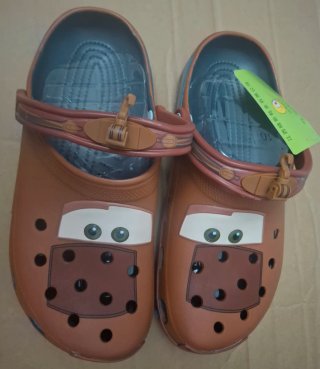 Zuecos Cars tipo Crocs Talla 43/44