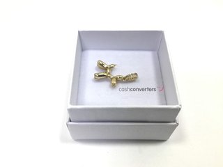 colgante oro 18k con piedra