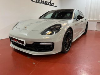 Porsche Panamera 4 E-Hybrid