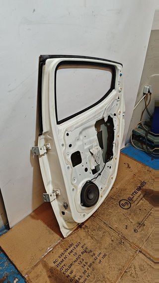 PUERTA TRASERA DERECHA Lancia Ypsilon (402)(2011->)