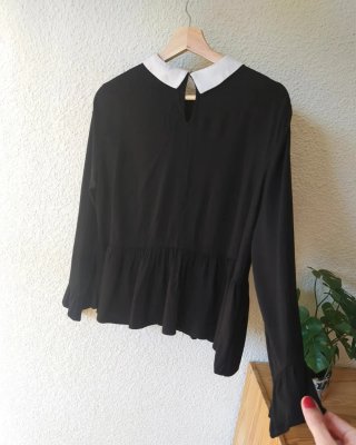 Blusa Mango cuello blanco pedrería talla L