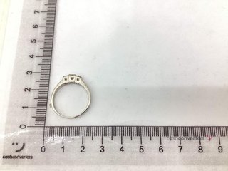 anillo plata 925mm con piedra con diamante de laboratorio