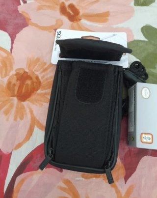 NUEVO. Custodia e caricabatterie Nintendo 3DS/DSi/DS LITE...