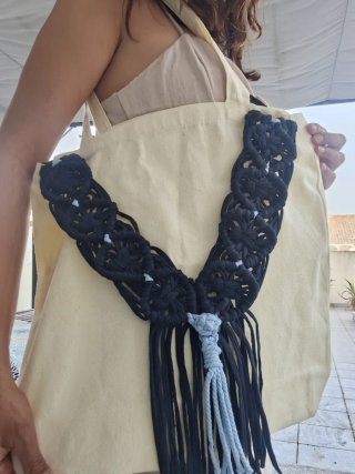 Sacola de Praia Macramé Bege e Preta