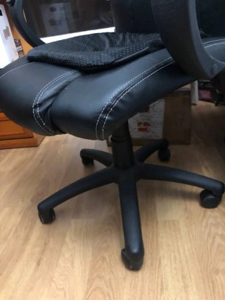 Silla de oficina negra