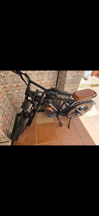 Bicicleta Eléctrica Negra