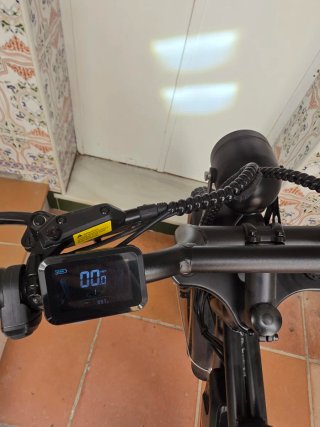 Bicicleta Eléctrica Negra