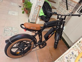 Bicicleta Eléctrica Negra