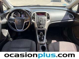 Opel Astra 1.6 Selective 85 kW (115 CV)