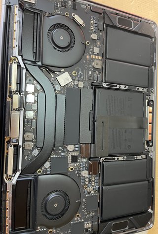 MacBook Pro 13 2018 16GB RAM Touch Bar