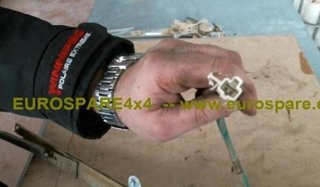 Elevalunas trasero derecho toyota hilux 2.5 12819