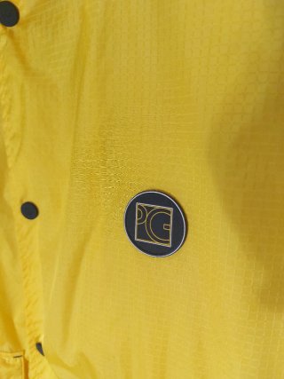 Chubasquero Purificación García Amarillo
