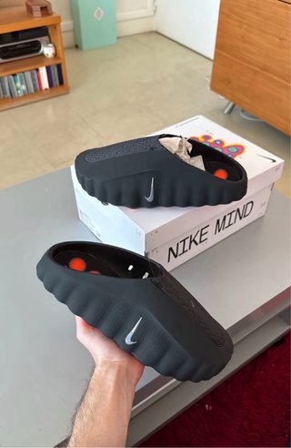Nike Mind Zuecos Negros