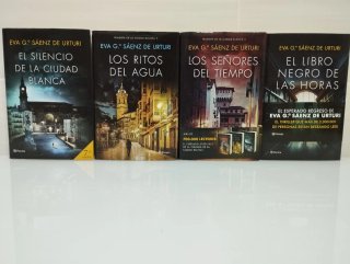 Pack 4 libros Eva García Sáenz de Urturi