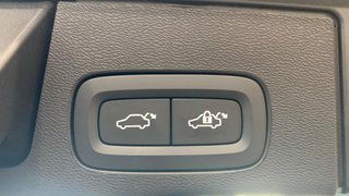 VOLVO XC60 2.0 T6 RECHARGE BLACK ED PLUS AT 4WD 5P