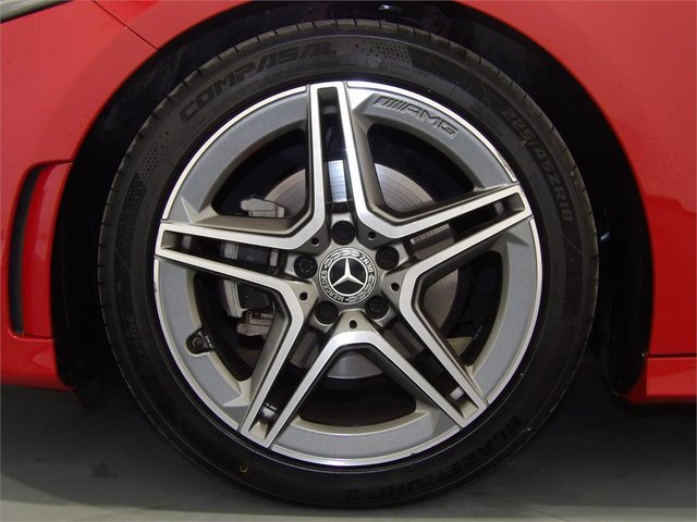 MERCEDES CLASE A GASOLINA A200 163CV AMG LINE