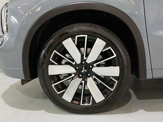 MITSUBISHI Outlander PHEV PHEV 4WD Kaiteki