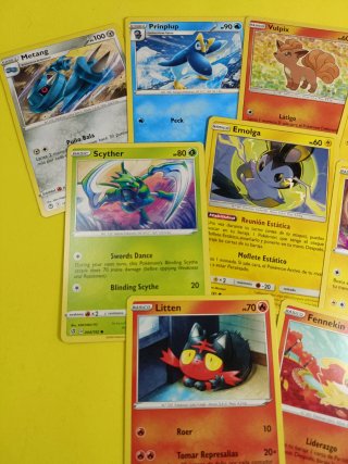 Lote de Cartas Pokémon varias año 2019