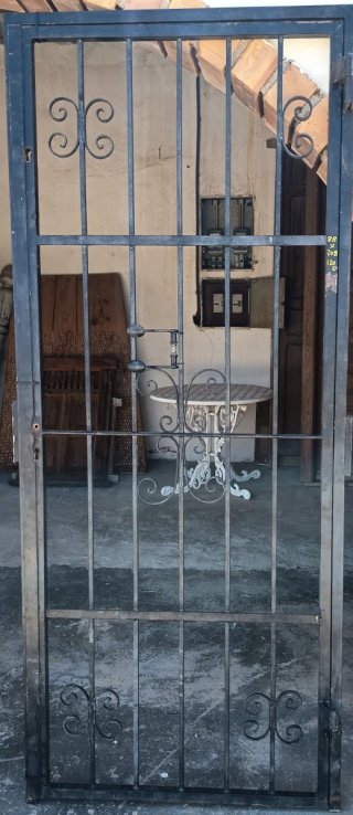 Puerta de Hierro Forjado