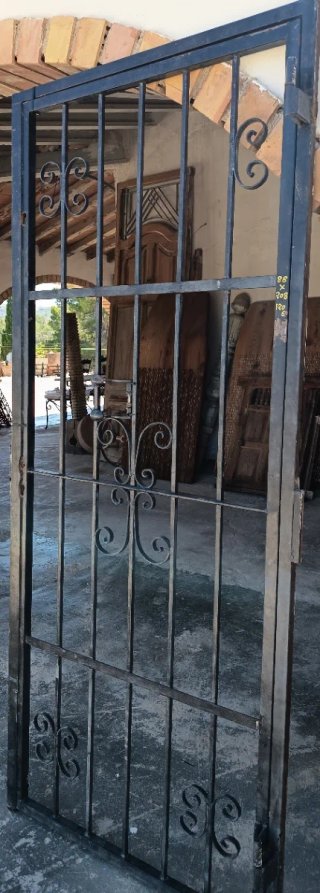 Puerta de Hierro Forjado