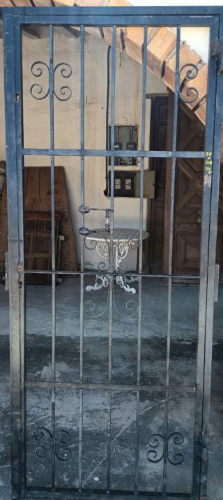 Puerta de Hierro Forjado