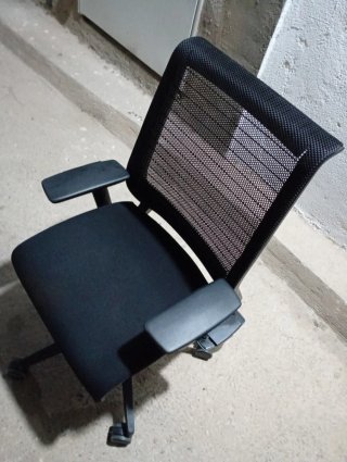 Silla de oficina Steelcase Think apoyabrazos 4D