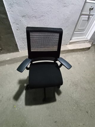 Silla de oficina Steelcase Think apoyabrazos 4D