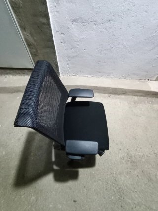 Silla de oficina Steelcase Think apoyabrazos 4D