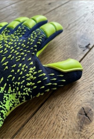 Guantes de portero en color verde neón, talla 6